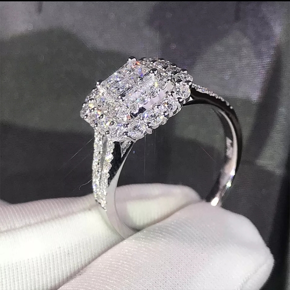 Cubic Zirconia Ring - Picture 2 of 7